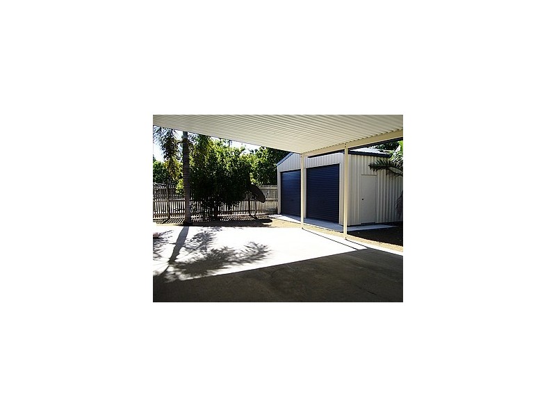 15 Flohr Drive, Moranbah QLD 4744