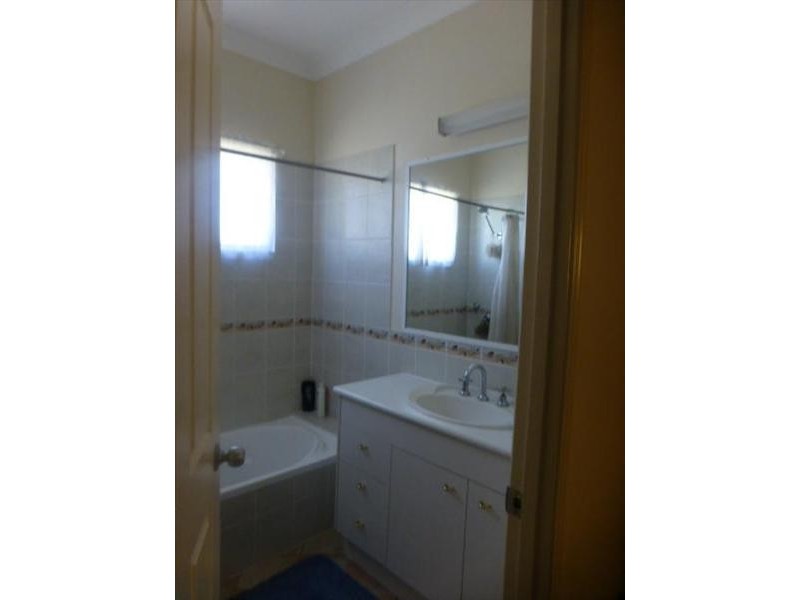 21B Beresford Crescent, Dysart QLD 4745