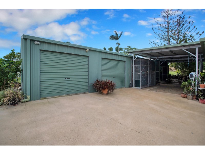 18 Ferries Terrace, Sarina Beach QLD 4737