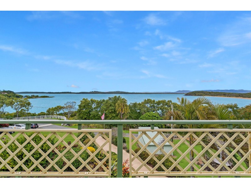18 Ferries Terrace, Sarina Beach QLD 4737