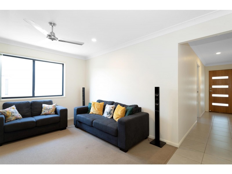 57 Scarborough Circuit, Blacks Beach QLD 4740