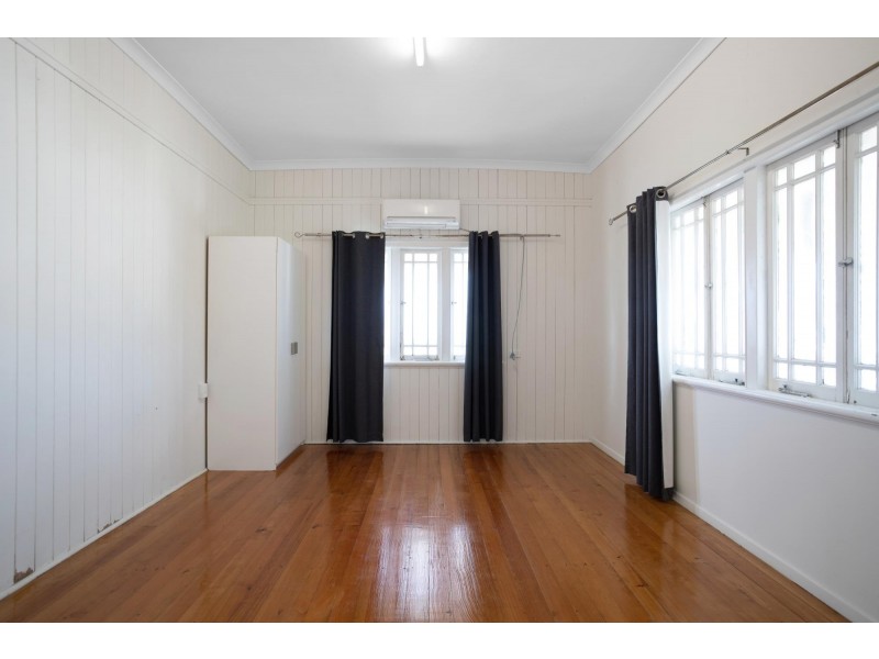 2 Bassett Street, North Mackay QLD 4740