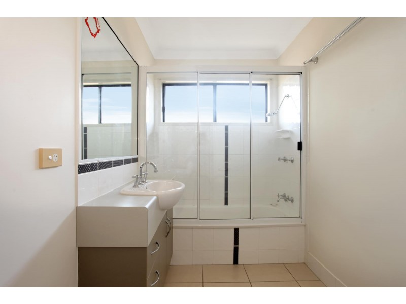 33 Deguara Avenue, Armstrong Beach QLD 4737