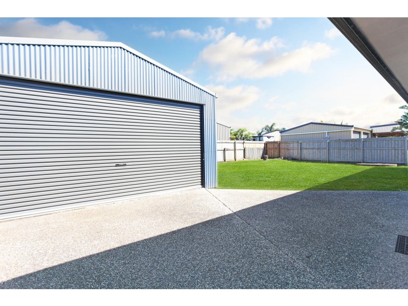 33 Deguara Avenue, Armstrong Beach QLD 4737