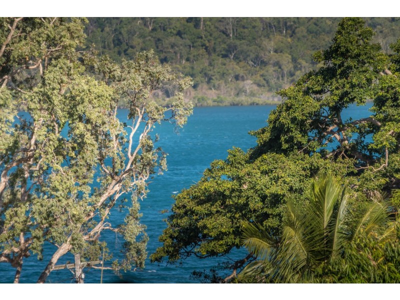 3 Sturgeon Street, Ball Bay QLD 4741