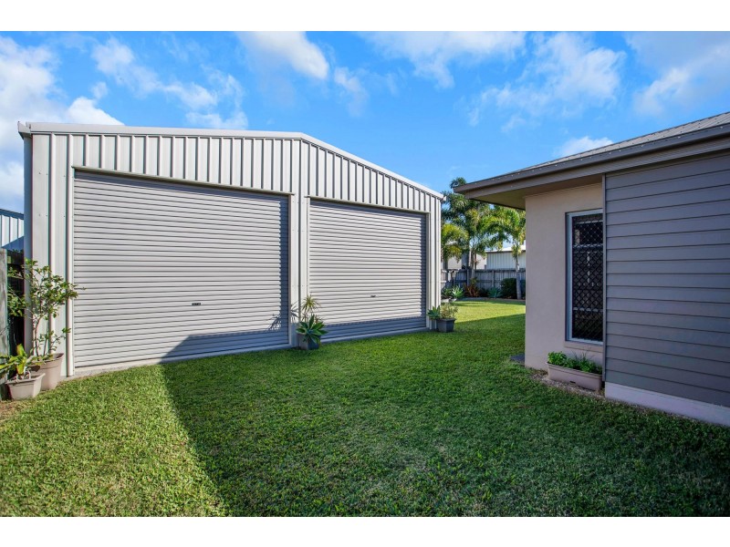 9 Eros Crt, Ooralea QLD 4740