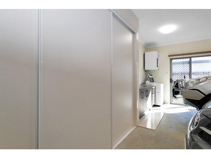 9 Eros Crt, Ooralea QLD 4740