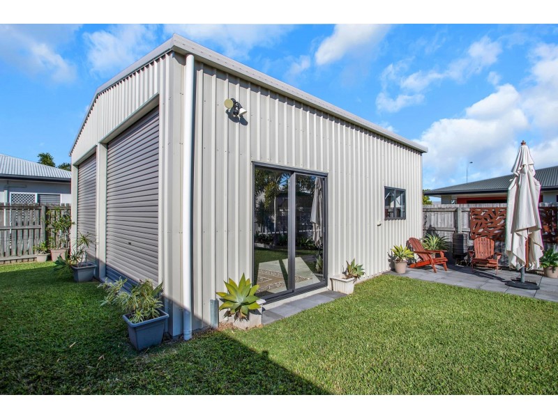 9 Eros Crt, Ooralea QLD 4740