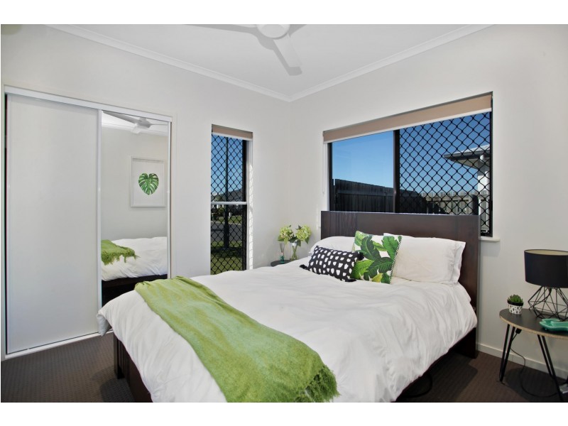 9 Eros Crt, Ooralea QLD 4740