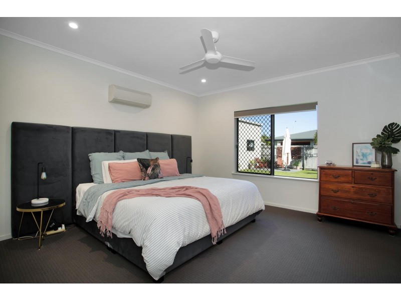 9 Eros Crt, Ooralea QLD 4740