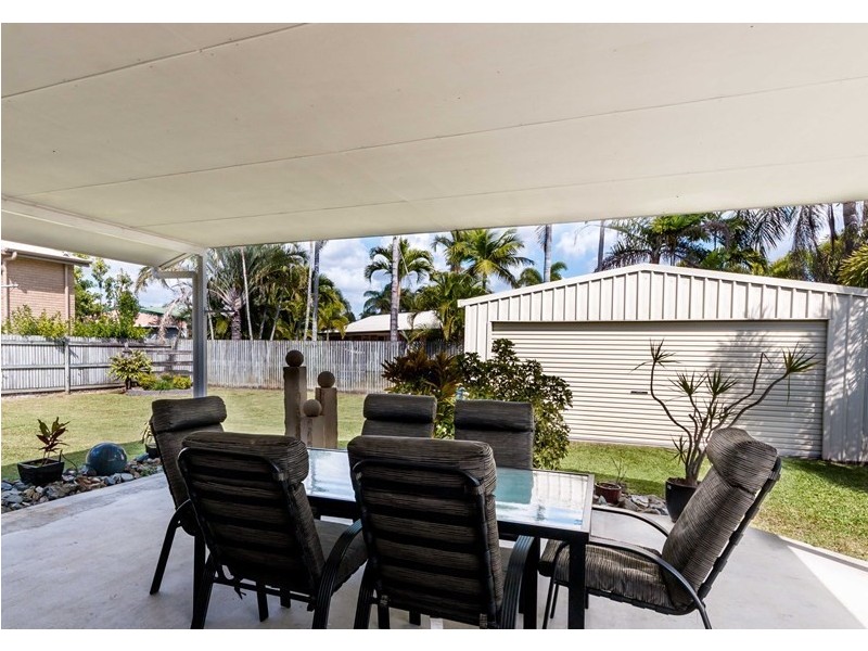 27 Davey Street, Glenella QLD 4740