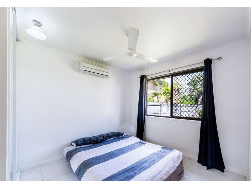 27 Davey Street, Glenella QLD 4740