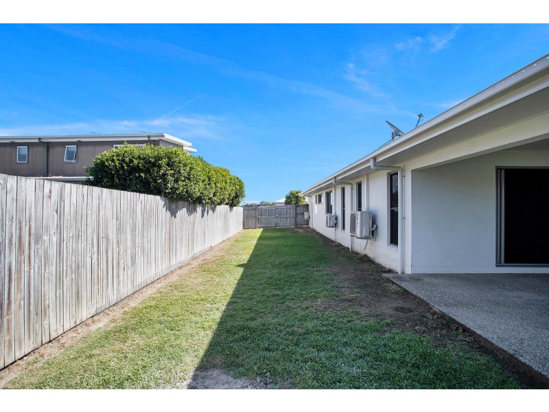 66 Makybe Diva Drive, Ooralea QLD 4740