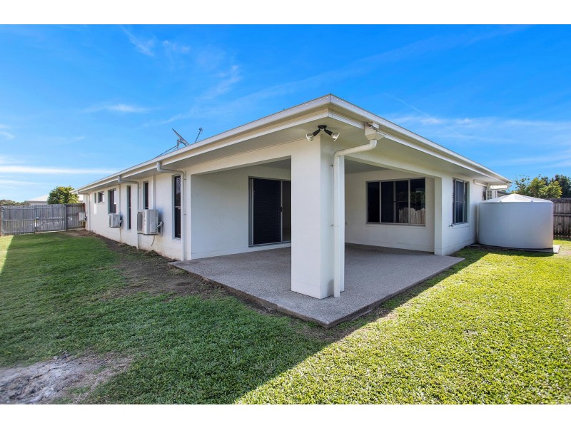 66 Makybe Diva Drive, Ooralea QLD 4740