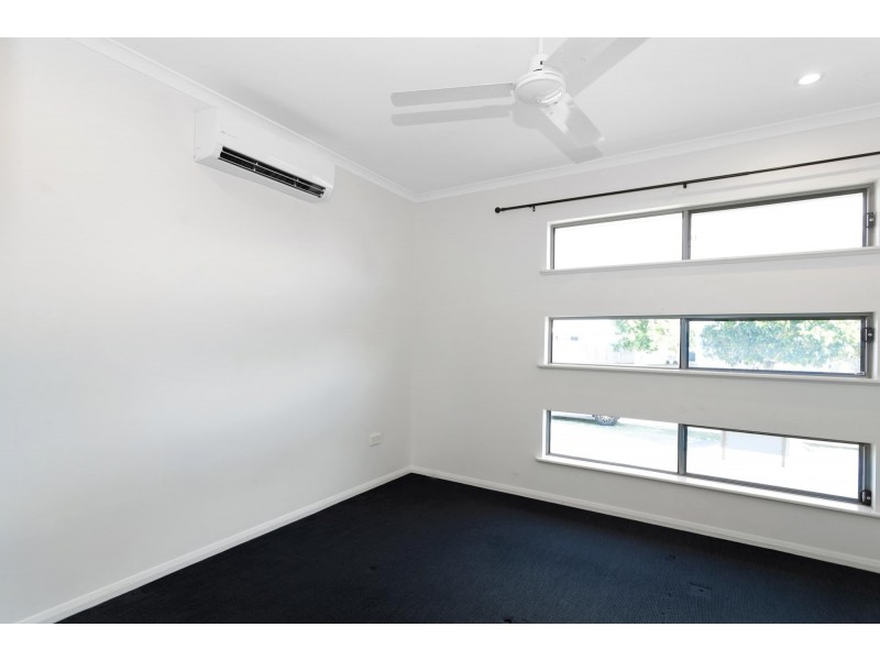 66 Makybe Diva Drive, Ooralea QLD 4740