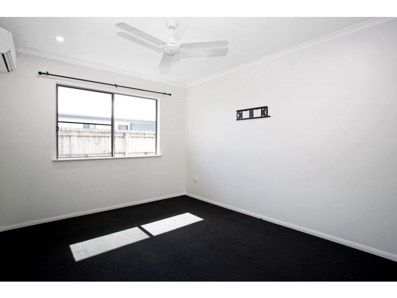 66 Makybe Diva Drive, Ooralea QLD 4740