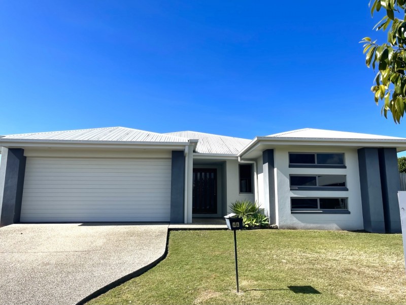 66 Makybe Diva Drive, Ooralea QLD 4740