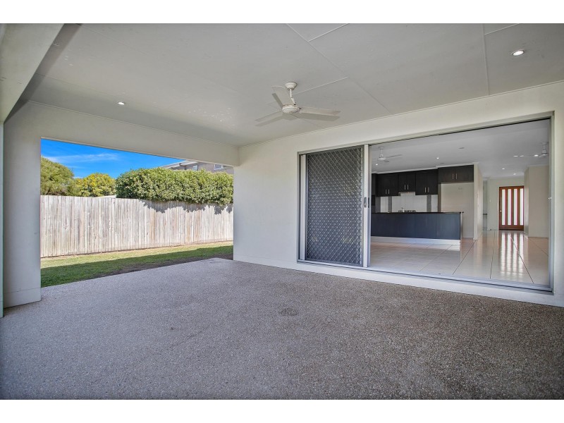 66 Makybe Diva Drive, Ooralea QLD 4740