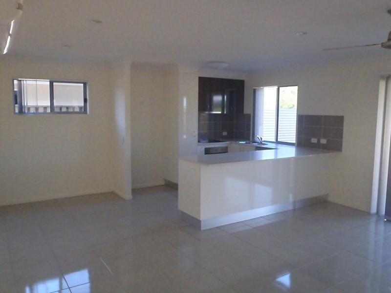 55 Scarborough Cct, Blacks Beach QLD 4740