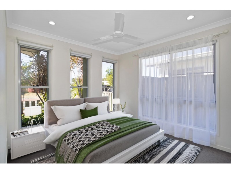 10 Montgomery Street, Rural View QLD 4740