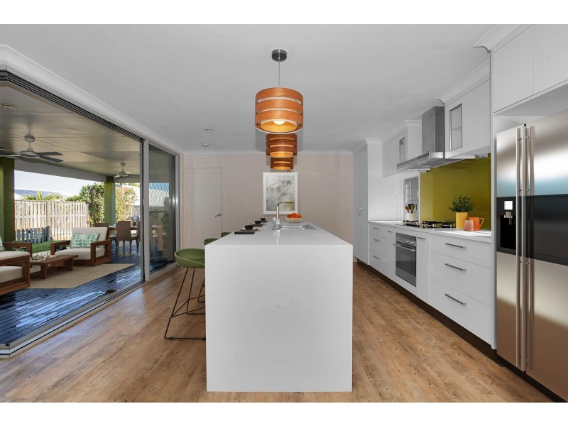 10 Montgomery Street, Rural View QLD 4740