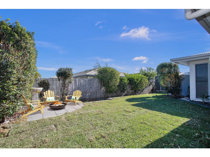 10 Montgomery Street, Rural View QLD 4740