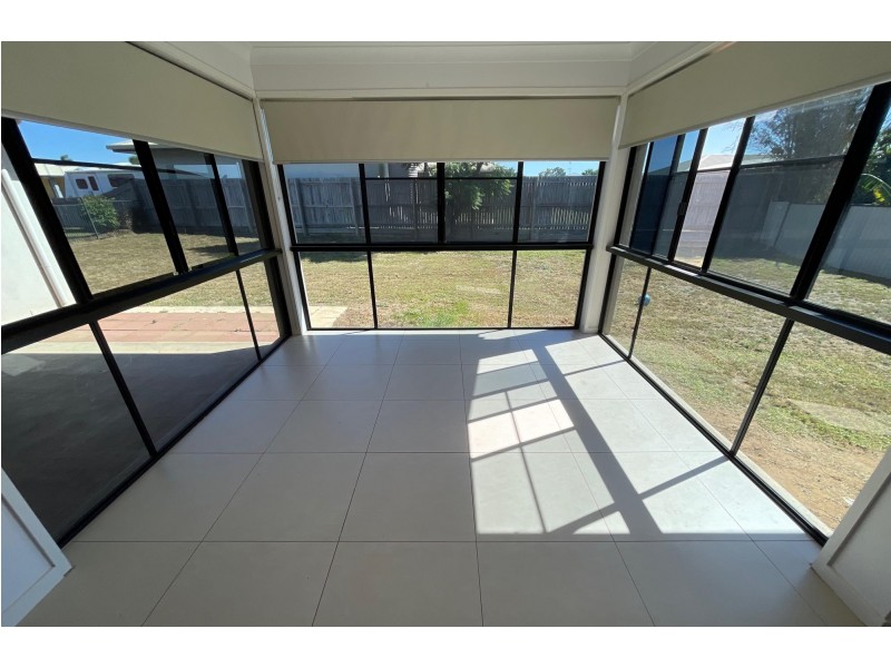 17 MacPherson Street, Moranbah QLD 4744