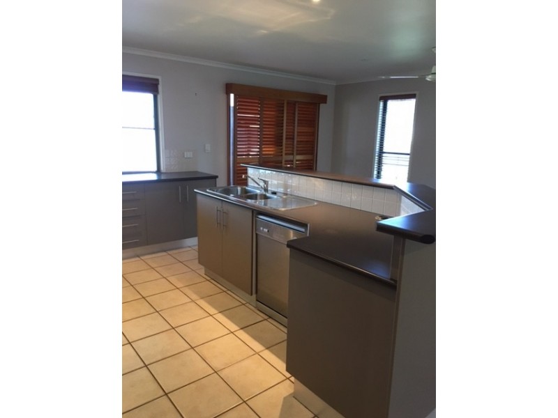 1 Norton Crt, Moranbah QLD 4744