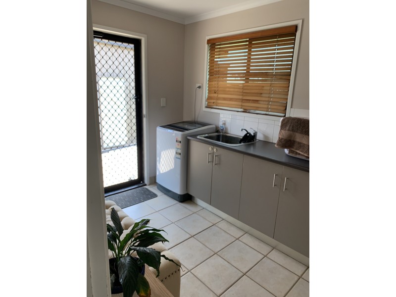 1 Norton Crt, Moranbah QLD 4744