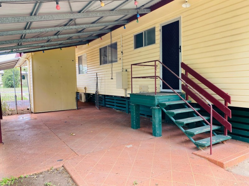 11 Singleton Street, Dysart QLD 4745