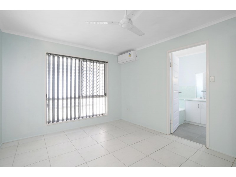 12 Broomdykes Drive, Beaconsfield QLD 4740