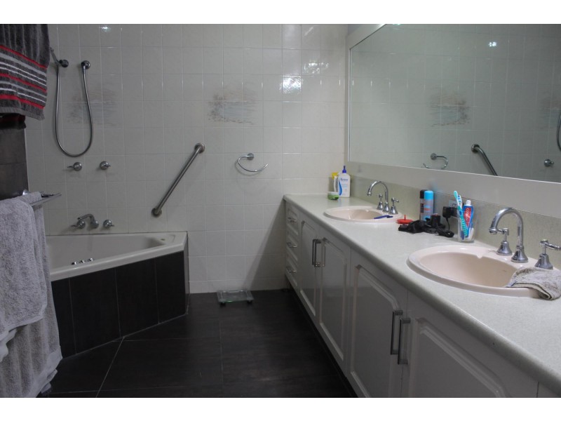 22 Admiral Drive, Dolphin Heads QLD 4740