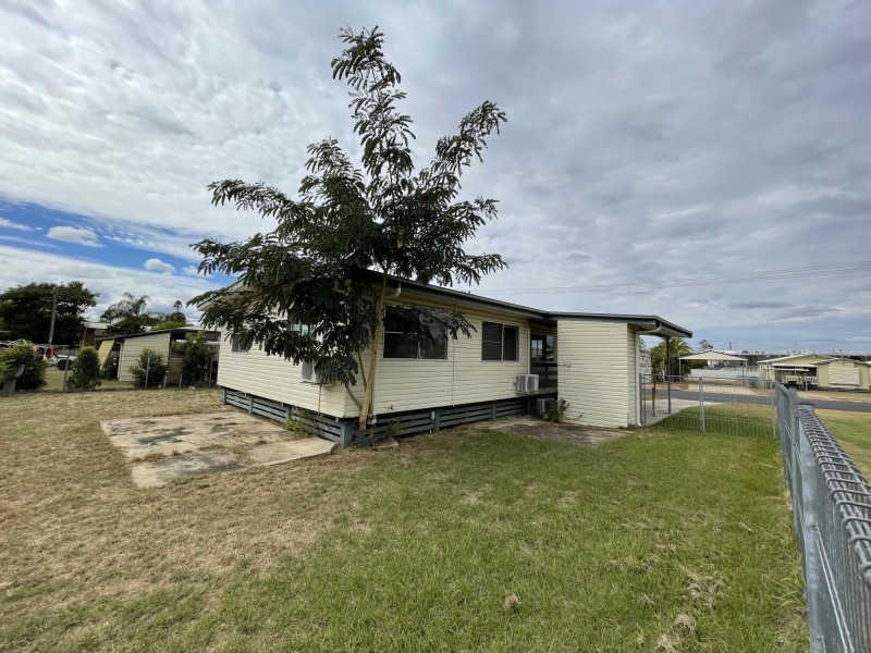 16 Yeates Crescent, Dysart QLD 4745
