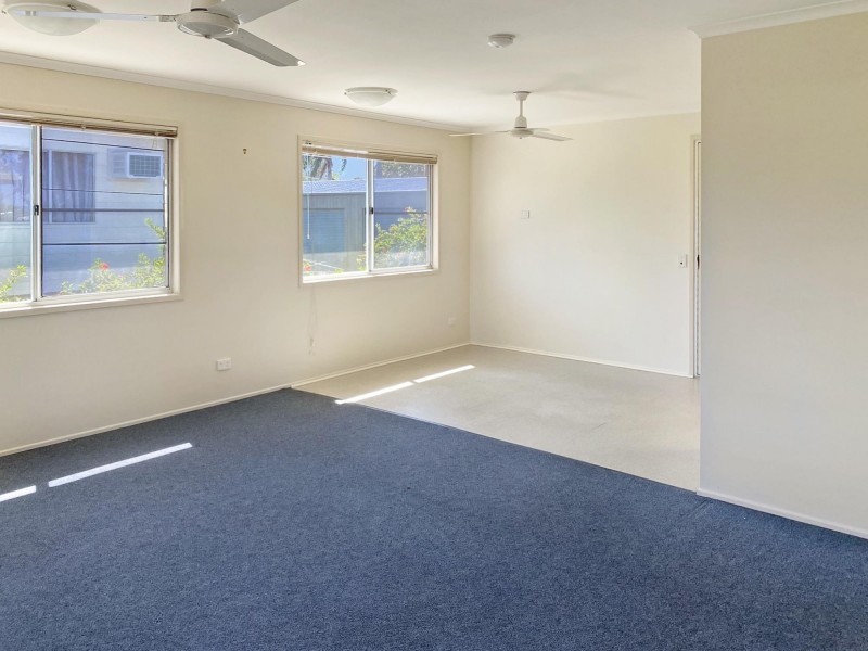 17 Donovan Crescent, Dysart QLD 4745