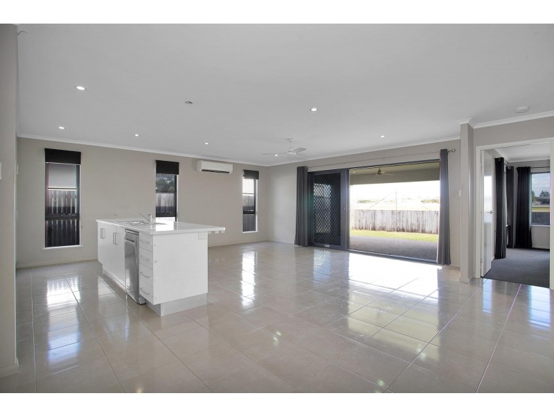 51 Makybe Diva Drive, Ooralea QLD 4740