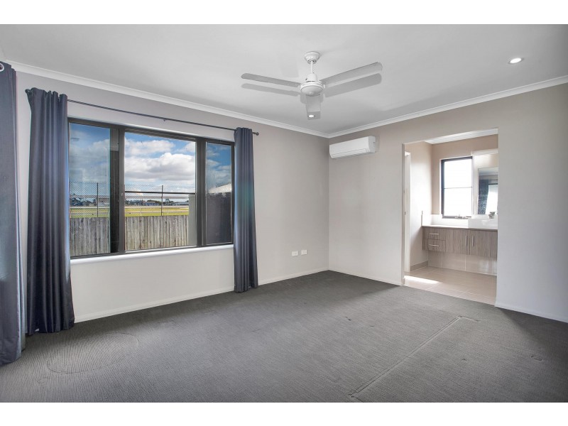 51 Makybe Diva Drive, Ooralea QLD 4740