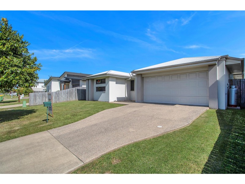 51 Makybe Diva Drive, Ooralea QLD 4740