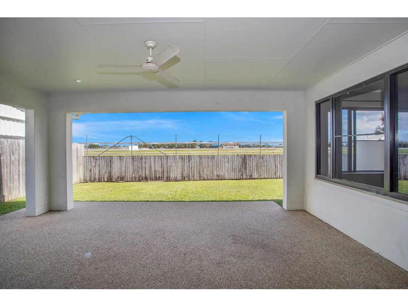 51 Makybe Diva Drive, Ooralea QLD 4740