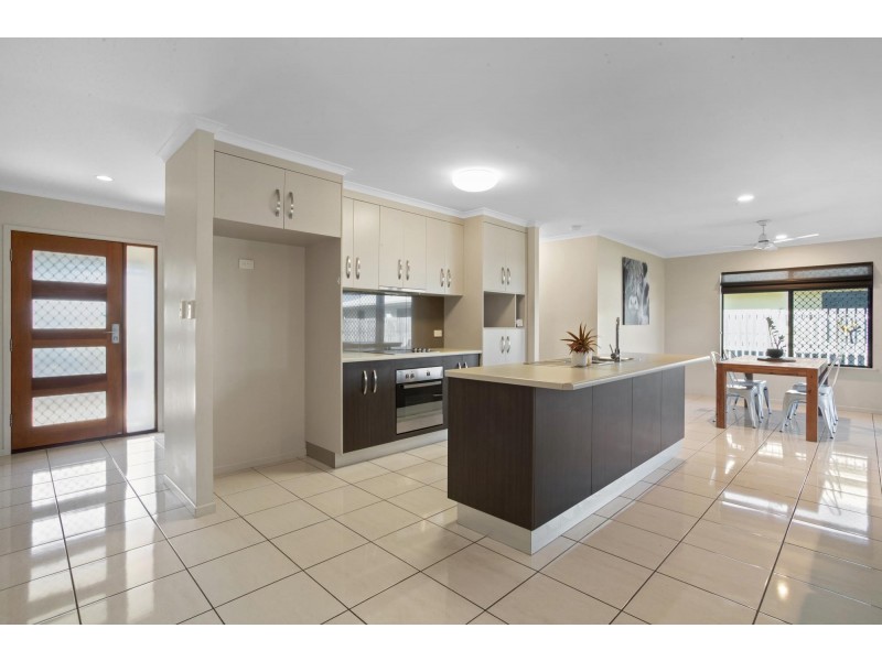 4 Pelorus Court, Ooralea QLD 4740