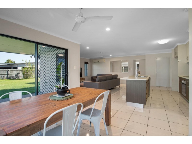 4 Pelorus Court, Ooralea QLD 4740