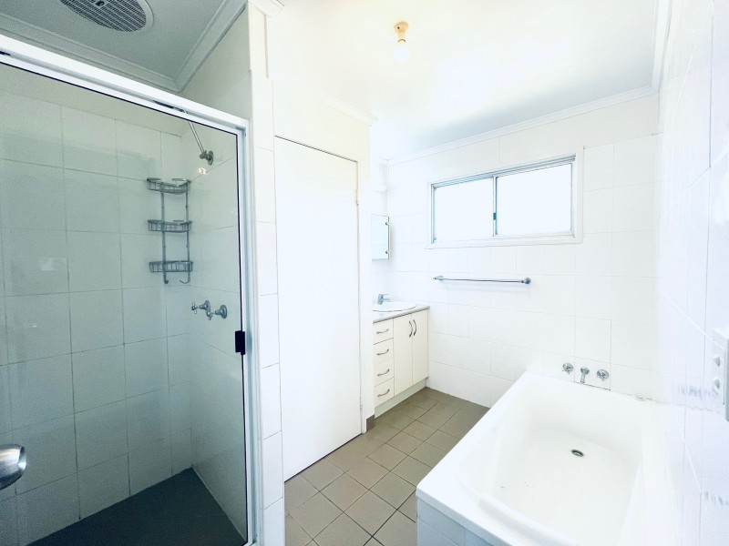 27 Barraclough Crescent, Moranbah QLD 4744