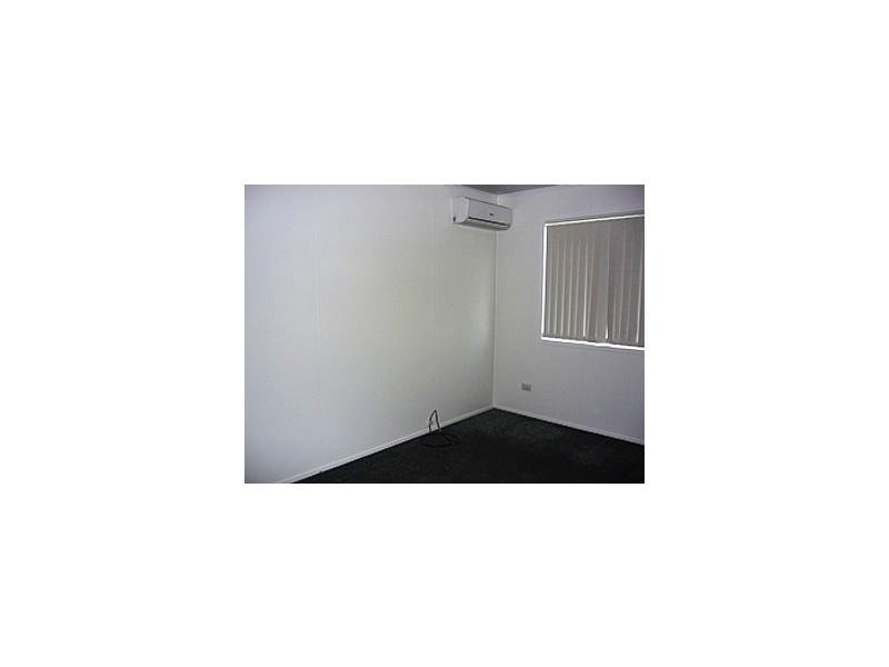 27 Barraclough Crescent, Moranbah QLD 4744