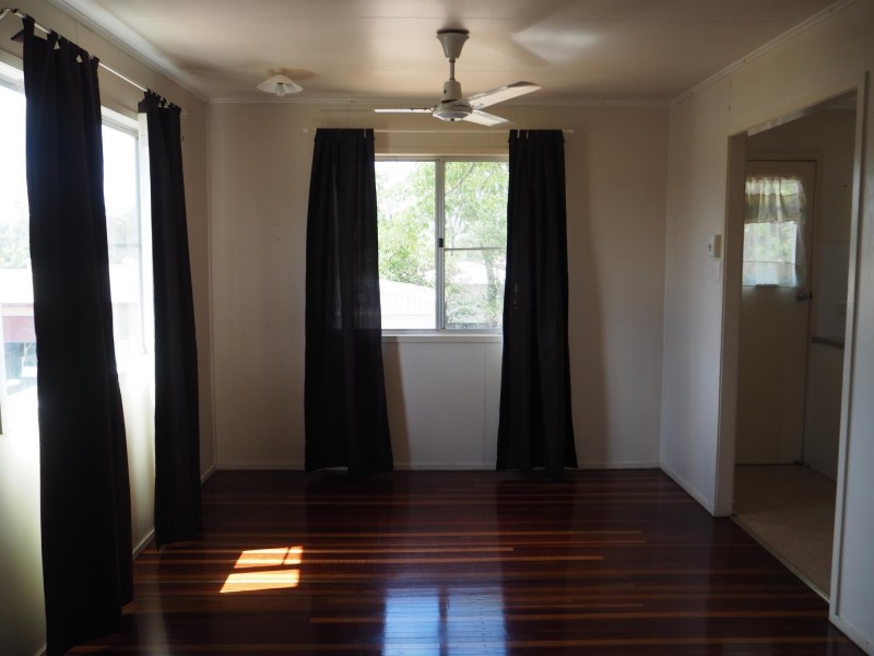 21 Garnham Dr, Dysart QLD 4745