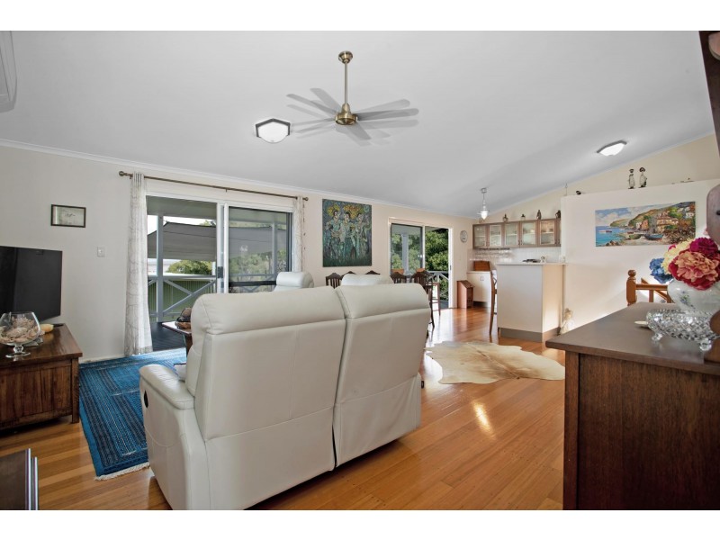 2 Antoney Lane, Sarina Beach QLD 4737