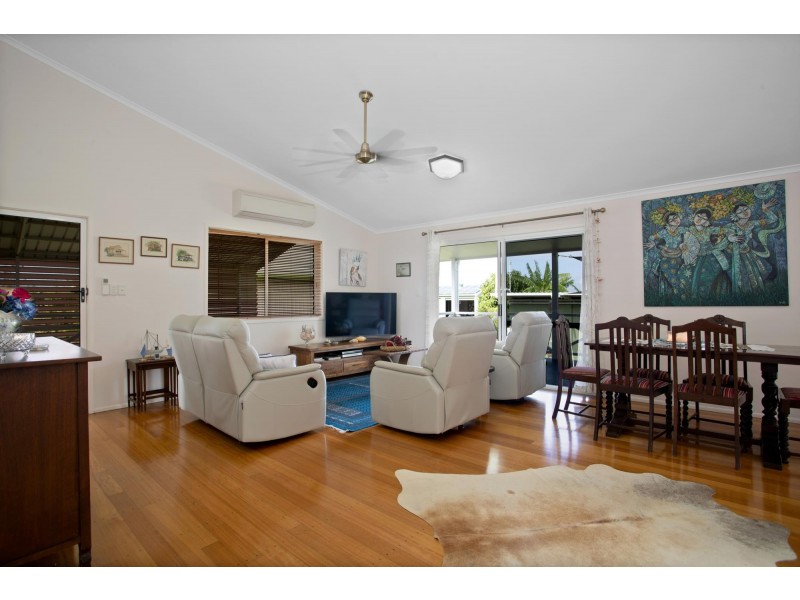 2 Antoney Lane, Sarina Beach QLD 4737