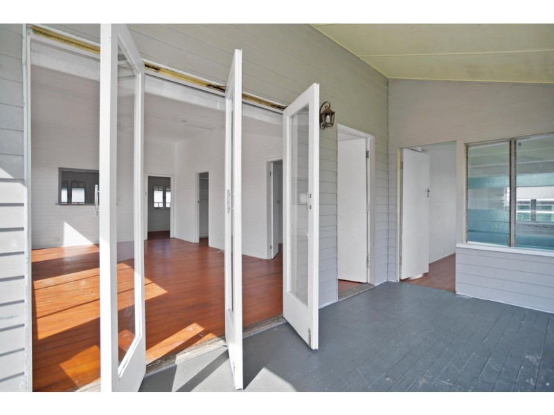 115 Nebo Road, West Mackay QLD 4740