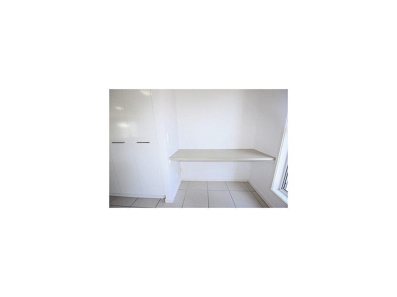 5 Majesty Street, Rural View QLD 4740