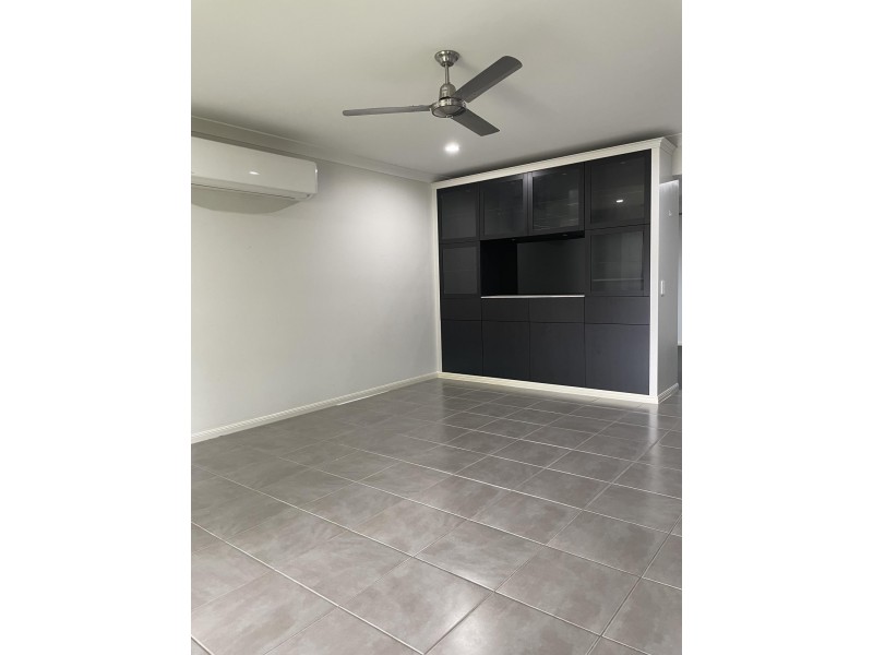 34 Coogee Terrace, Blacks Beach QLD 4740