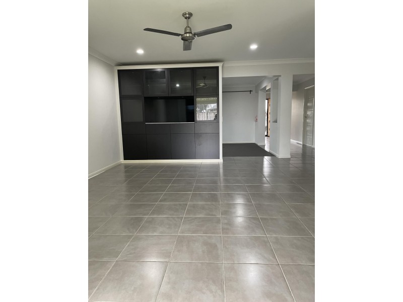 34 Coogee Terrace, Blacks Beach QLD 4740