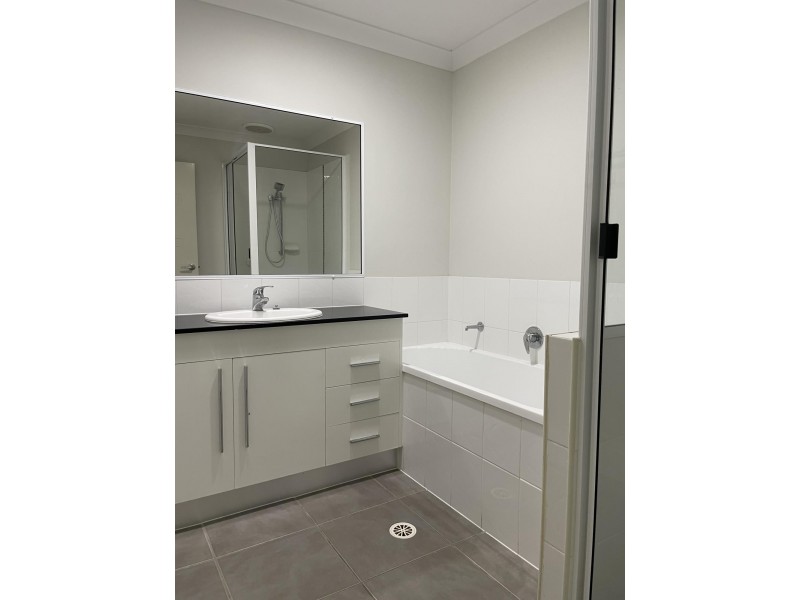 34 Coogee Terrace, Blacks Beach QLD 4740